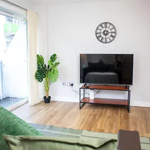2 Bed - Centre - For Relocators, Professionals Apartment Leeds (West Yorkshire)