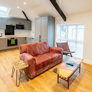 Town Center Duplex 6 Apartment Harrogate